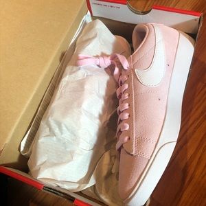 brand new baby pink nike blazer low sd